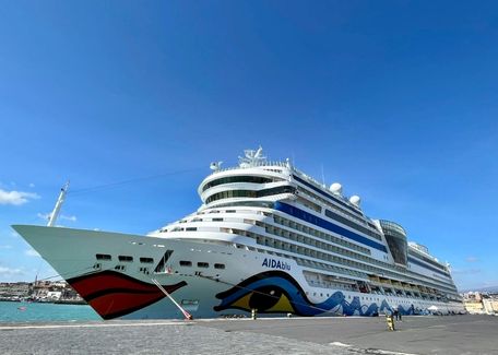 Catania Cruise Port welcomes AIDAblu